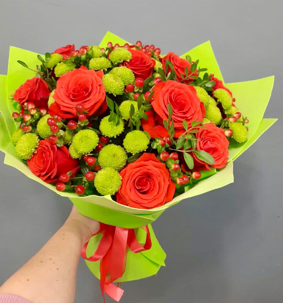 Букет цветов из: Хризантемы и Розы в городе Шелехов