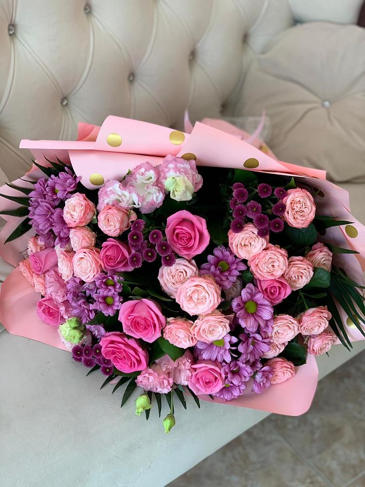 Букет цветов из: Хризантемы, Розы и Лизиантусы в городе Шелехов