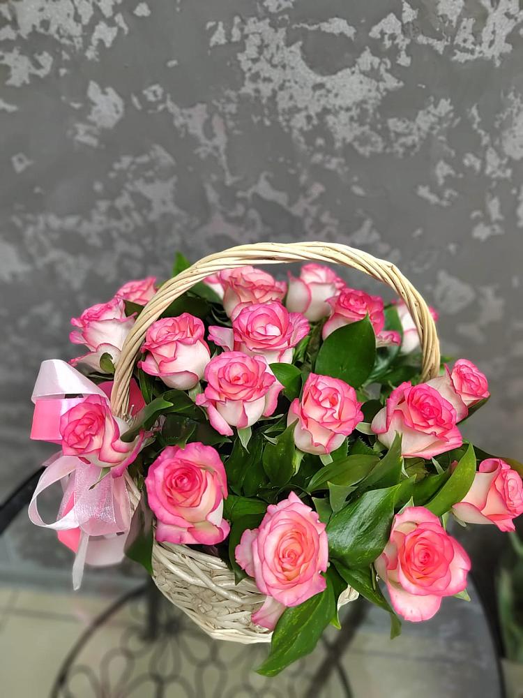 Цветочная композиция из Розы в корзине в городе Шелехов