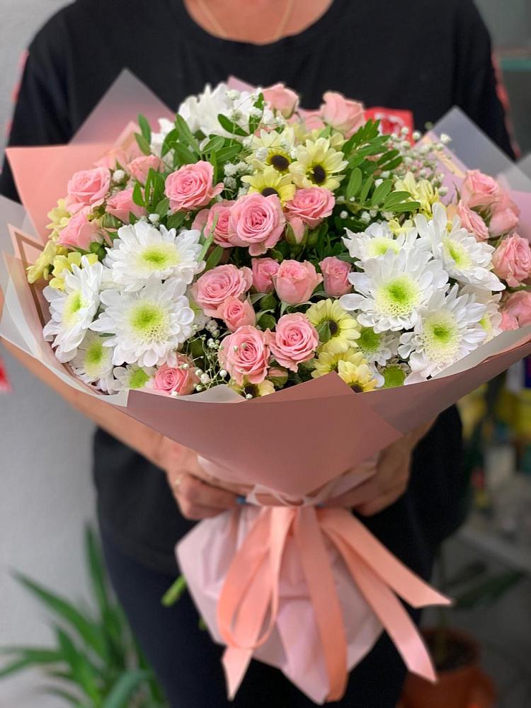 Букет цветов из: Розы и Хризантемы в городе Шелехов