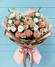 Букет цветов из:  Розы, Альстромерии и Лизиантусы в городе Шелехов