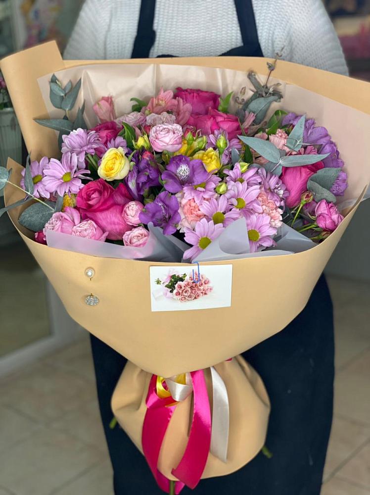 Букет цветов из: Хризантемы, Гвоздики и Альстромерии в городе Шелехов