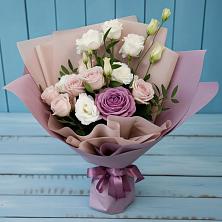 Букет цветов из:  Розы и Лизиантусы в городе Шелехов