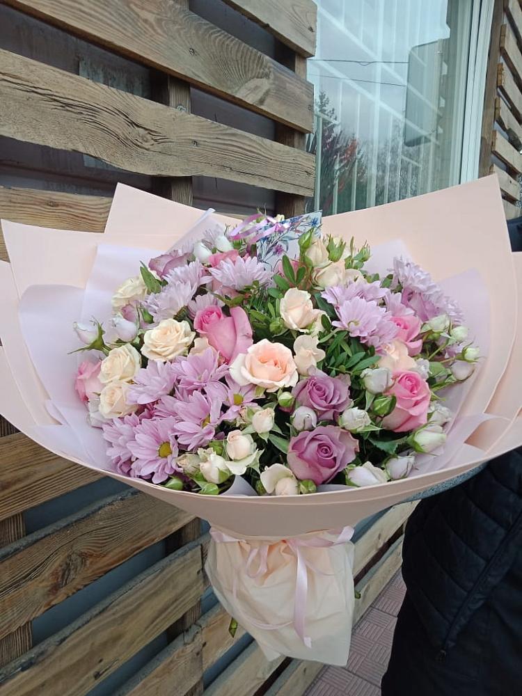 Букет цветов из: Розы и Хризантемы в городе Шелехов