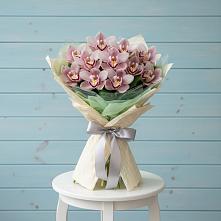 Букет цветов из:  Орхидеи и Розы в городе Шелехов