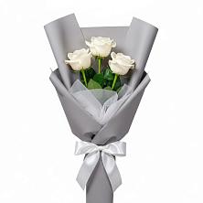 Букет 3 белые розы в городе Шелехов