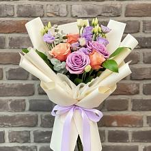 Букет цветов из:  Лизиантусы и Розы #REPLACE_PRED# городе Шелехов