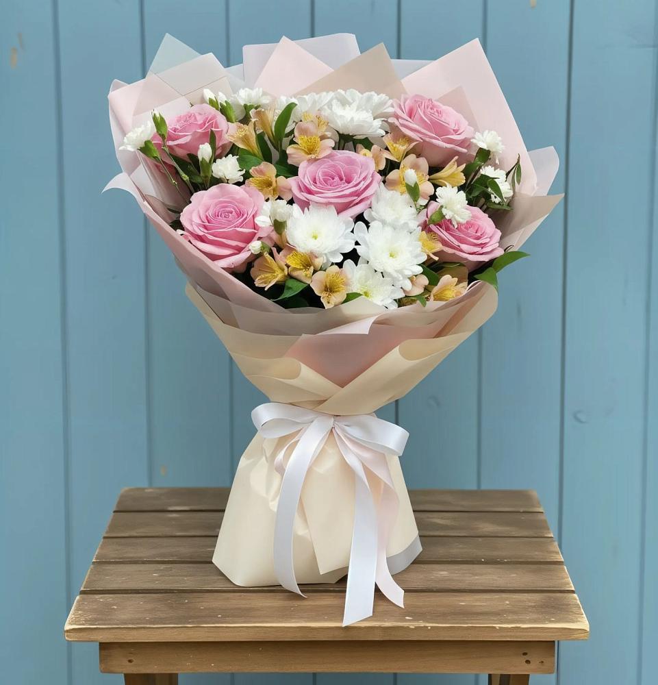 Букет цветов из: Гвоздики, Орхидеи и Розы в городе Шелехов