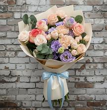 Букет цветов из:  Розы, Лизиантусы и Гвоздики #REPLACE_PRED# городе Шелехов