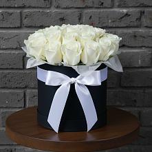 Цветочная композиция из Розы в шляпной коробке в городе Шелехов